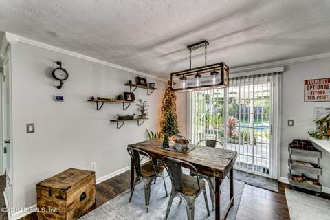 1084 Sawyerwood Drive, Jacksonville FL - photo 9 of 39