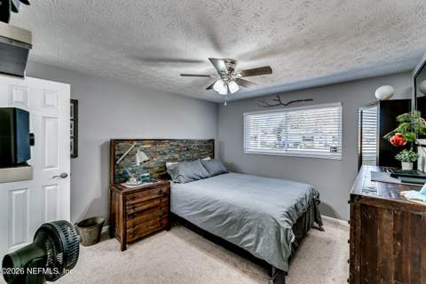 1084 Sawyerwood Drive, Jacksonville FL - photo 16 of 39