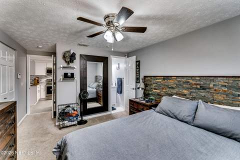 1084 Sawyerwood Drive, Jacksonville FL - photo 18 of 39