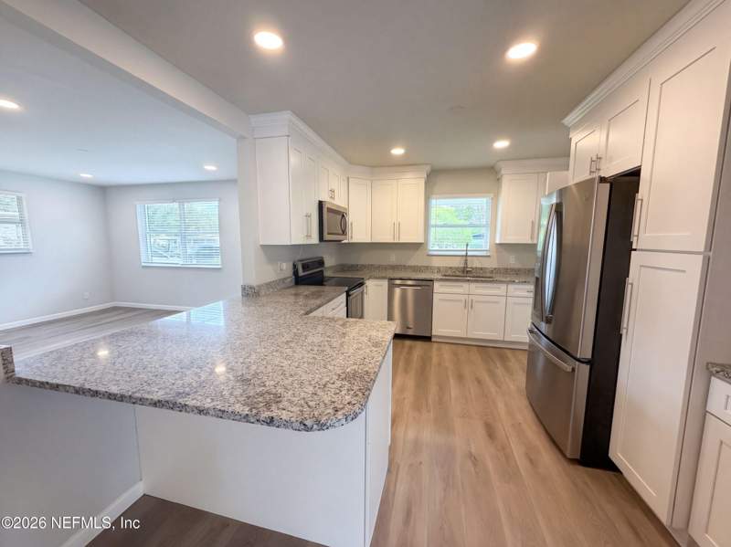 4 bedroom Single Family Residence at 4406 Lane Avenue, Cedar Hills Estates, Jacksonville — photo 2