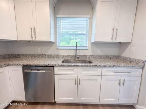 4406 Lane Avenue, Jacksonville FL - photo 6 of 24