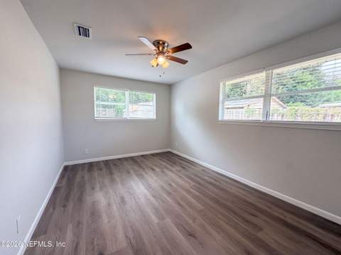 4406 Lane Avenue, Jacksonville FL - photo 9 of 24