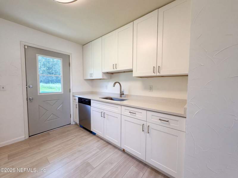 3 bedroom Single Family Residence at 1737 Hawaii Drive, Sandalwood, Jacksonville — photo 2