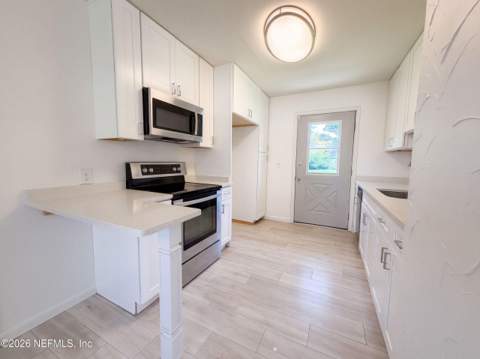 1737 Hawaii Drive, Jacksonville FL - photo 8 of 16