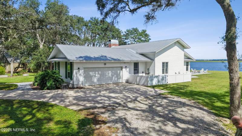 4 bedroom Single Family Residence at 16073 Shellcracker Road, Black Hammock Island, Jacksonville — photo 4