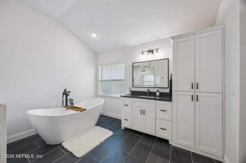 2411 Golden Bell Lane, Fleming Island FL - photo 18 of 82