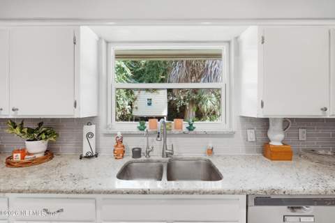 6715 Madrid Avenue, Jacksonville FL - photo 19 of 46