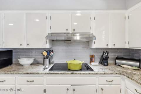 6715 Madrid Avenue, Jacksonville FL - photo 22 of 46