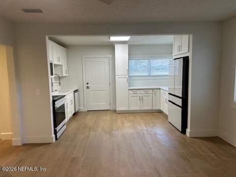 2839 Myra Street, Jacksonville FL - photo 6 of 25