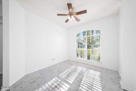 1556 Lakeway Drive, Fleming Island FL - photo 17 of 48