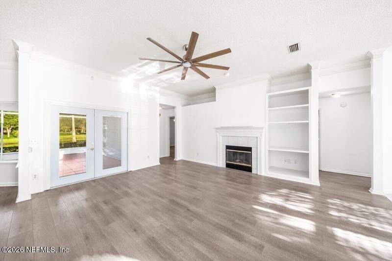 5 bedroom Single Family Residence at 1556 Lakeway Drive, Lakeway, Fleming Island — photo 4