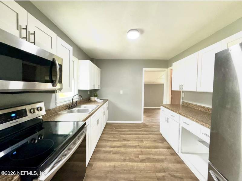 3 bedroom Single Family Residence at 5514 Green Forest Drive, Oak Hill Manor, Jacksonville — photo 4