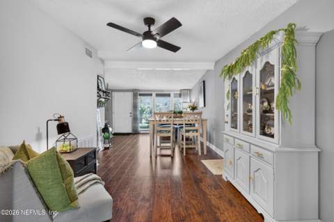 3048 Lorman Drive, Jacksonville FL - photo 9 of 84