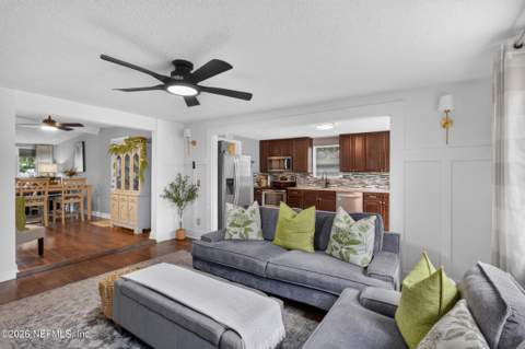 3048 Lorman Drive, Jacksonville FL - photo 18 of 84
