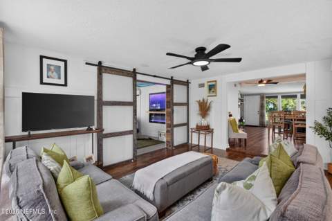 3048 Lorman Drive, Jacksonville FL - photo 19 of 84