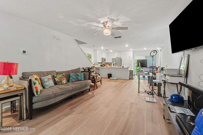 3 bedroom Townhouse at 6849 Lake Mist Lane, Lane Ave Townhomes, Jacksonville — photo 2