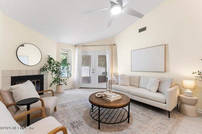 2 bedroom Townhouse at 205 La Pasada Circle, Villages Of Solano, Ponte Vedra Beach — photo 4
