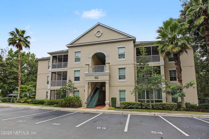 3 bedroom Condominium at 8601 Beach Boulevard #208, Southern Grove, Jacksonville — photo 4