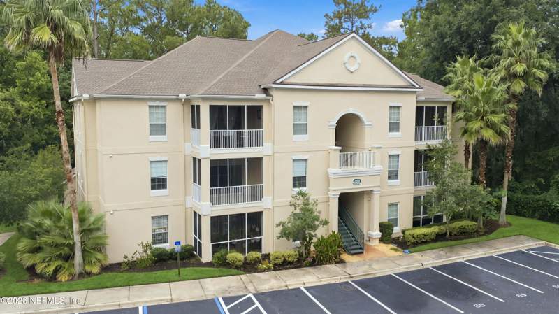 3 bedroom Condominium at 8601 Beach Boulevard #208, Southern Grove, Jacksonville — photo 5