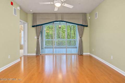 8601 Beach Boulevard #208, Jacksonville FL - photo 10 of 36