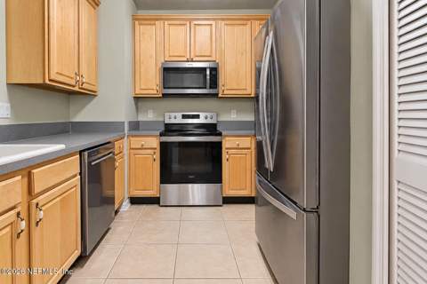 8601 Beach Boulevard #208, Jacksonville FL - photo 20 of 36