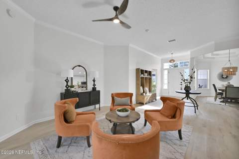 6080 Alpenrose Avenue, Jacksonville FL - photo 15 of 46