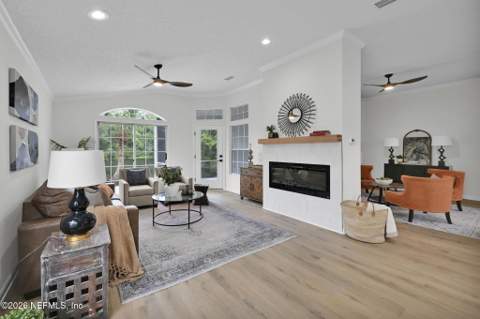 6080 Alpenrose Avenue, Jacksonville FL - photo 24 of 46