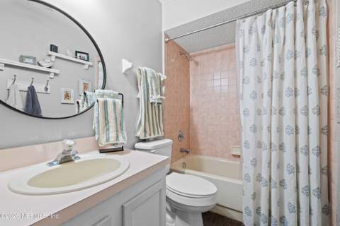 4759 Riverine Drive, Jacksonville FL - photo 18 of 24