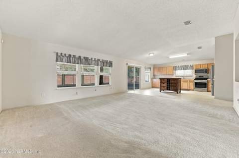 1204 Summit Oaks Drive, Jacksonville FL - photo 8 of 45