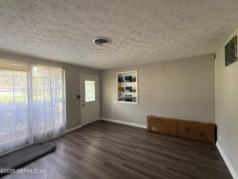 3 bedroom Single Family Residence at 6422 Solandra Drive, Oak Hill, Jacksonville — photo 4