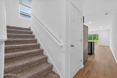 1314 Ellis Road, Jacksonville FL - photo 8 of 34