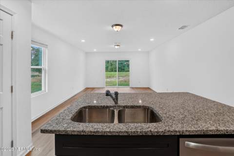1314 Ellis Road, Jacksonville FL - photo 10 of 34