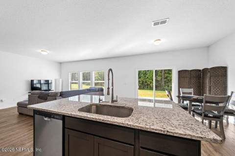 4984 Big Pine Drive, Jacksonville FL - photo 9 of 25