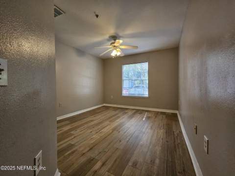 3591 Kernan Boulevard #705, Jacksonville FL - photo 9 of 21