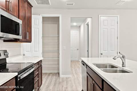 7088 Mahogany Run Drive, Jacksonville FL - photo 21 of 44
