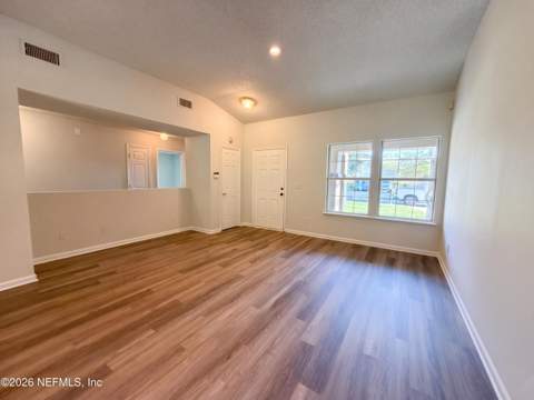 9725 Hazel Lake, Jacksonville FL - photo 6 of 24