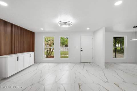 4422 Forest Boulevard, Jacksonville FL - photo 10 of 45