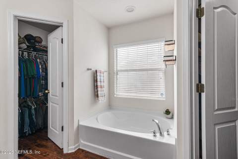 11941 Hayden Lakes Circle, Jacksonville FL - photo 22 of 38