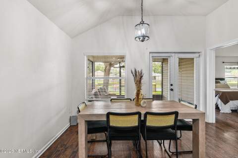 11941 Hayden Lakes Circle, Jacksonville FL - photo 17 of 38