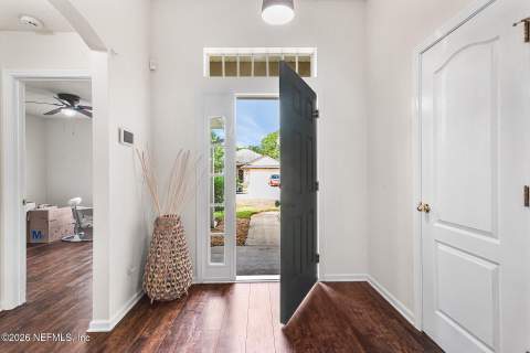 11941 Hayden Lakes Circle, Jacksonville FL - photo 7 of 38