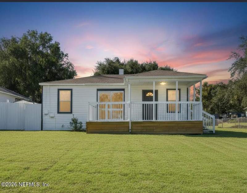 3 bedroom Single Family Residence at 5202 Birkenhead Road, Lakeshore, Jacksonville — photo 2