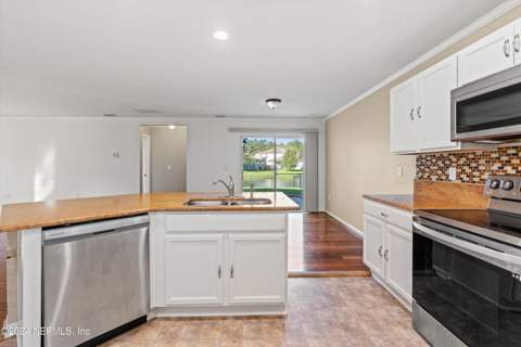 12157 Alexandra Drive, Jacksonville FL - photo 10 of 27