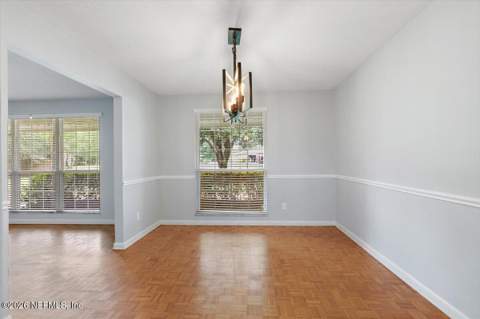 6391 Tintern Circle, Jacksonville FL - photo 11 of 33