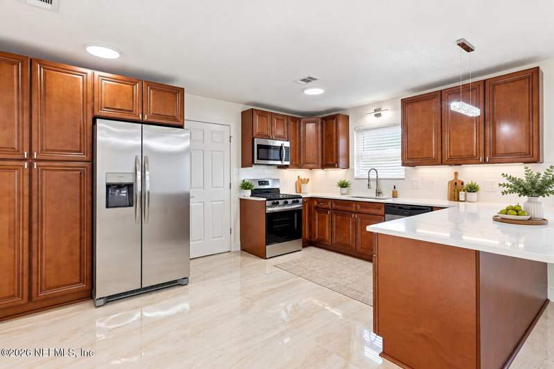 4 bedroom Single Family Residence at 8833 Coventry Court, Brierwood, Jacksonville — photo 5