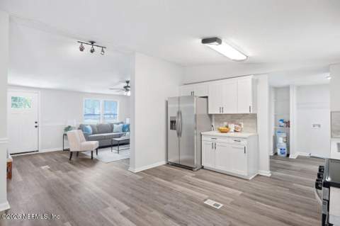 35 Orchid Avenue, Middleburg FL - photo 10 of 38