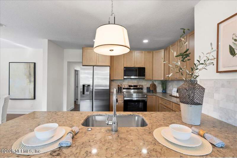 4 bedroom Single Family Residence at 5541 Milmar Drive, Milmar Manor, Jacksonville — photo 5