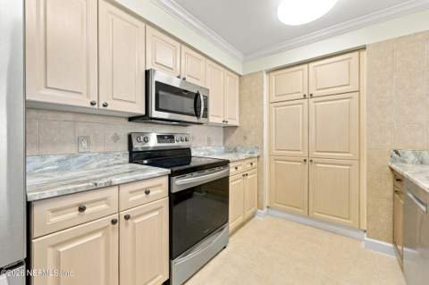1415 1st Street #202, Jacksonville Beach FL - photo 17 of 58