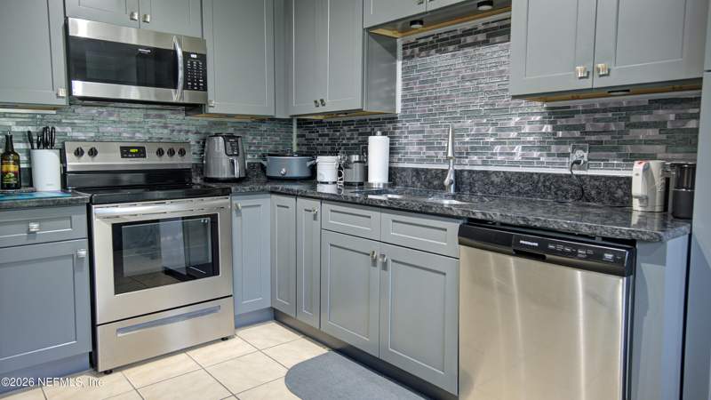 1 bedroom Condominium at 1701 The Greens Way #1514, Palms At Marsh Landing Condo, Jacksonville Beach — photo 4