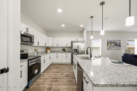 4567 Attleboro Street, Jacksonville FL - photo 12 of 43