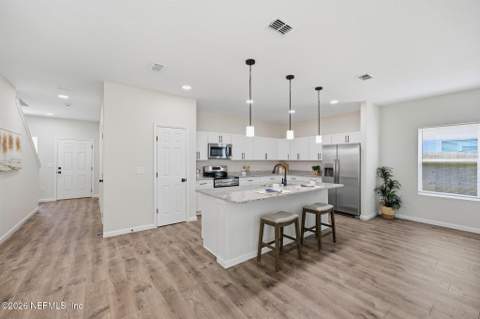 4567 Attleboro Street, Jacksonville FL - photo 14 of 43
